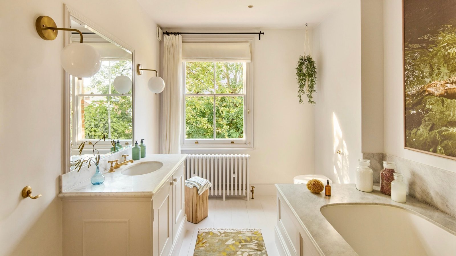 H54_London_VII_KEYES_ROAD_PRINCIPLE_BATHROOM_1__LowRes_16x9_9bf070e4-c1f9-4f9a-b890-b2d7473de179-scaled.jpg